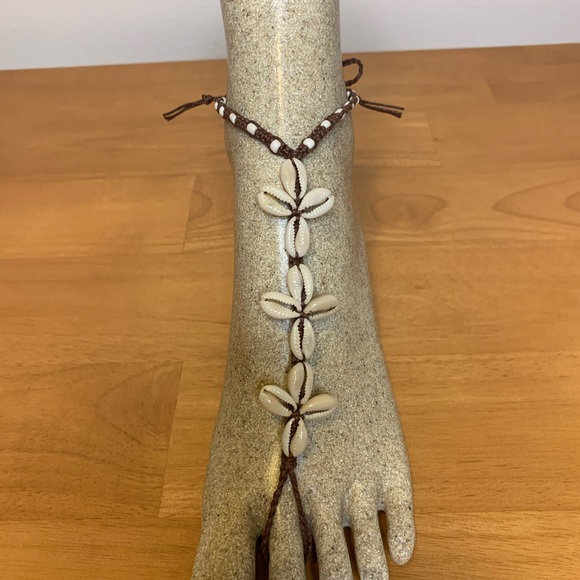 Handmade Cowrie Shell Macrame Anklet w/ Toe Ring – Dark Brown - Picture 6 of 9